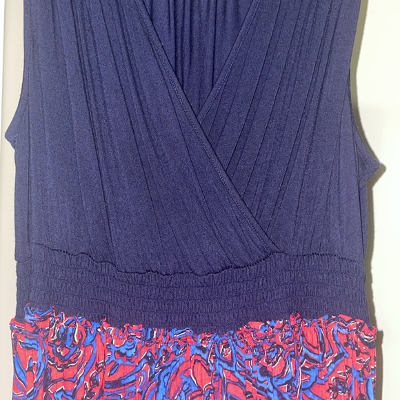 Navy blue and red bandana like pattern dress! Sleeveless, v-neck, lightweight! - Picture 5 of 5